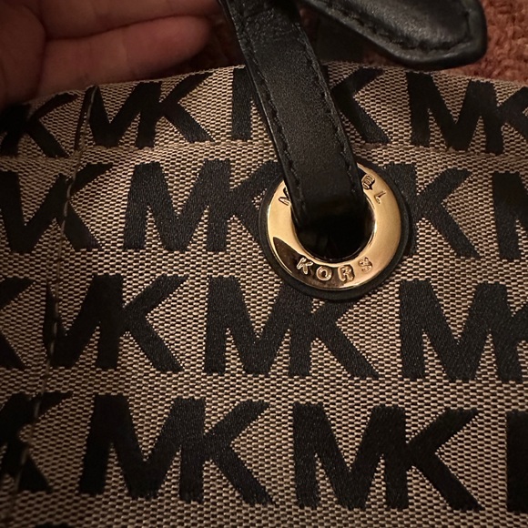 Michael Kors Tote Bag - Picture 11 of 11